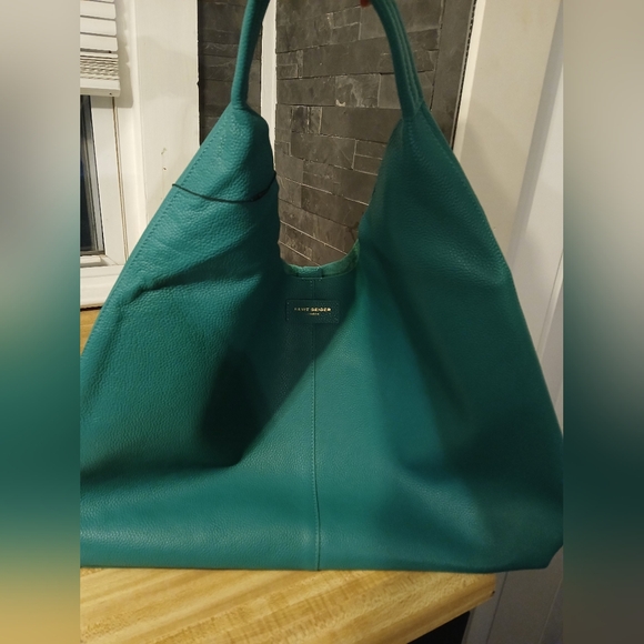 SOLD DO NOT BUY Kurt Geiger NWT Large Hobo Green Bag With Dustbag - Picture 7 of 9